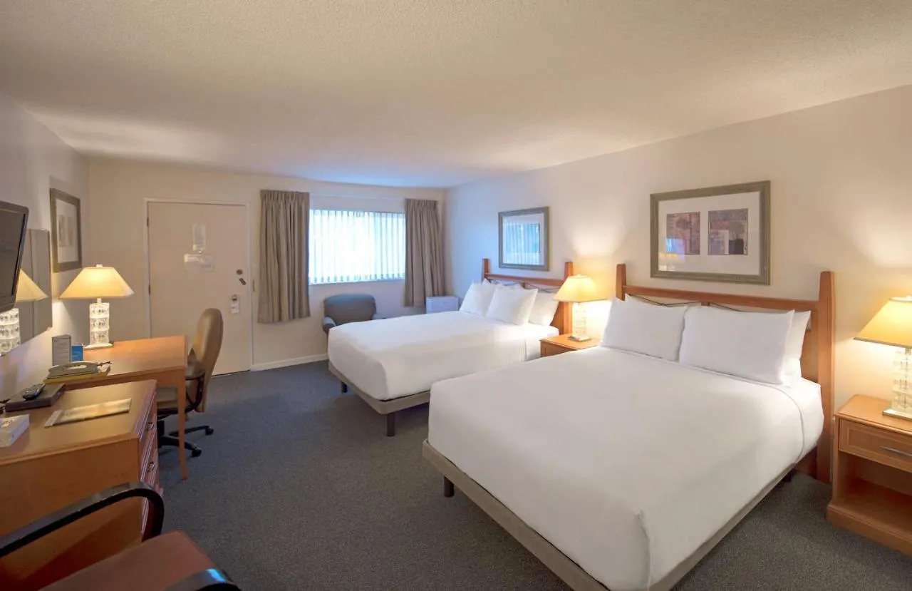 Robin Hood Inn And Suites Victoria